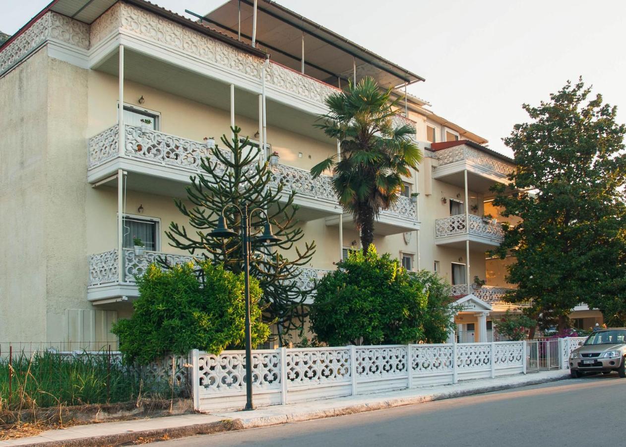 Ronzi Apartments กาเมนาวูร์ลา ภายนอก รูปภาพ