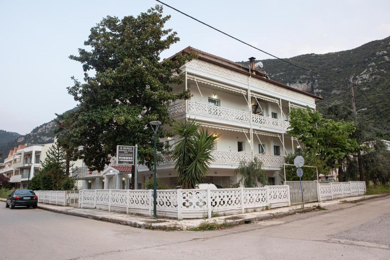 Ronzi Apartments กาเมนาวูร์ลา ภายนอก รูปภาพ