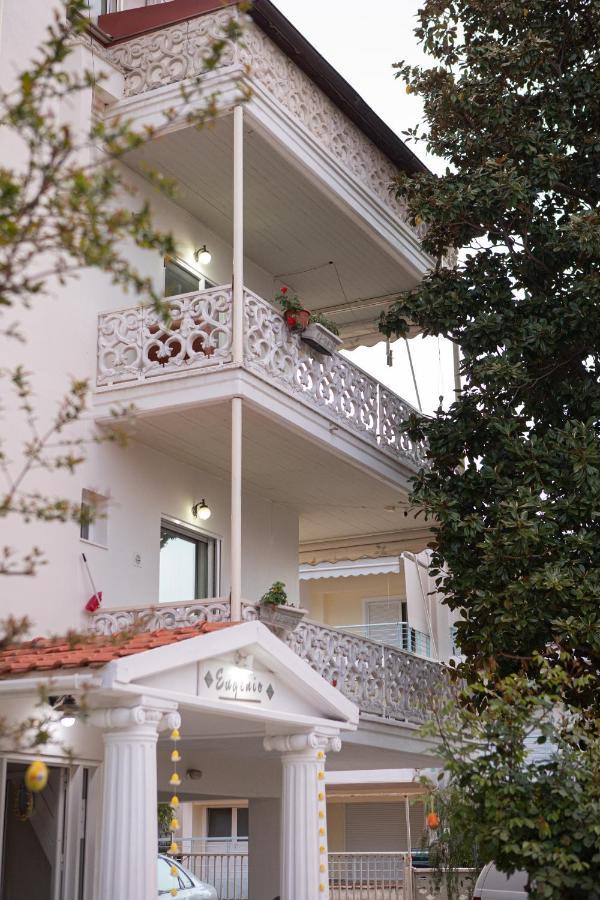 Ronzi Apartments กาเมนาวูร์ลา ภายนอก รูปภาพ